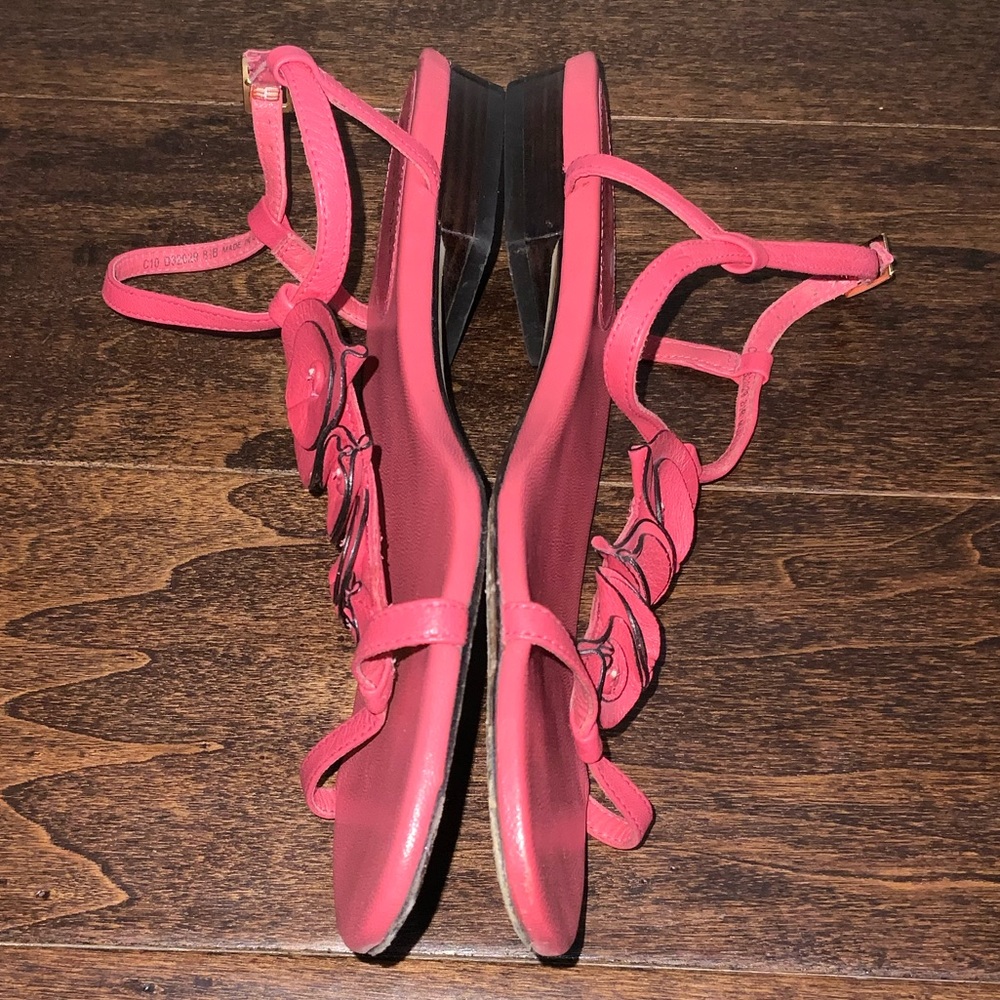 Cole Haan Air Halsey Salmon Color Leather T-Strap Sandals Flats Size 8.5 - Picture 3 of 10